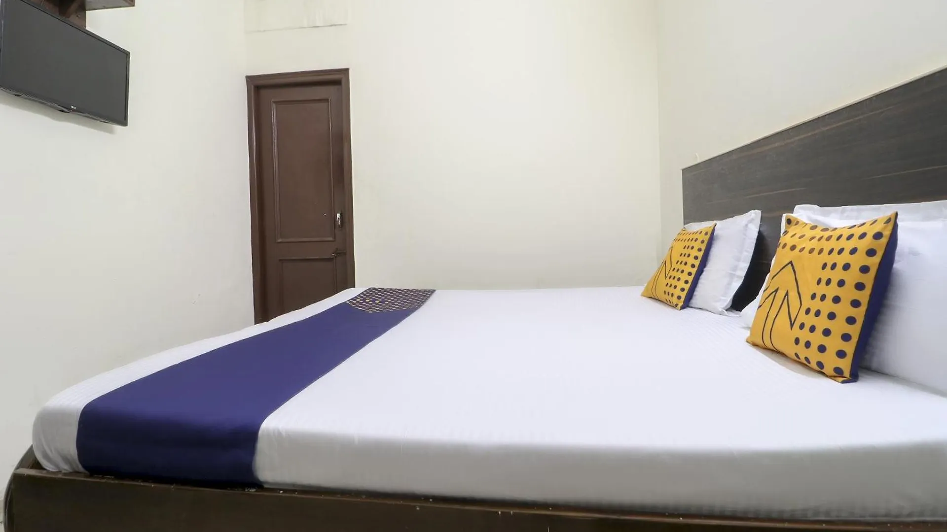 ** Hotel Spot On Motel Haryana Chandigarh India