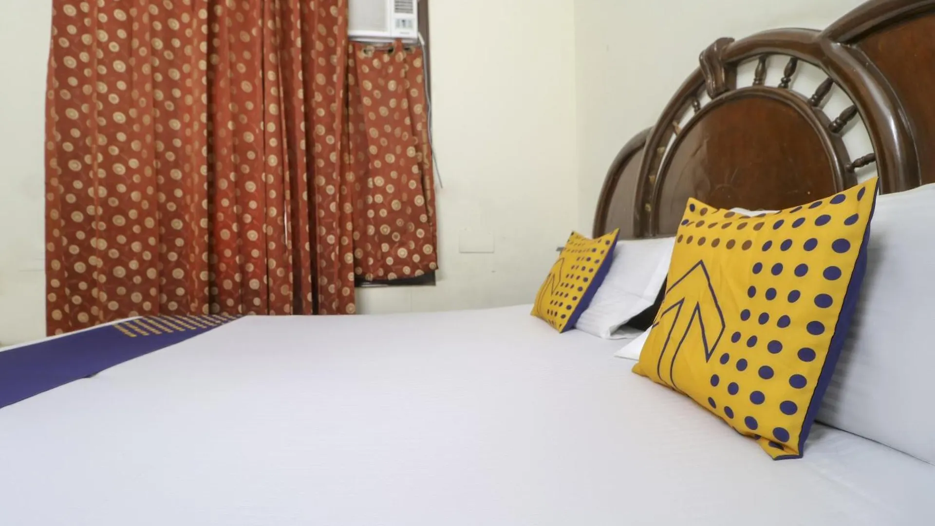 ホテル Spot On Motel Haryana Chandīgarh