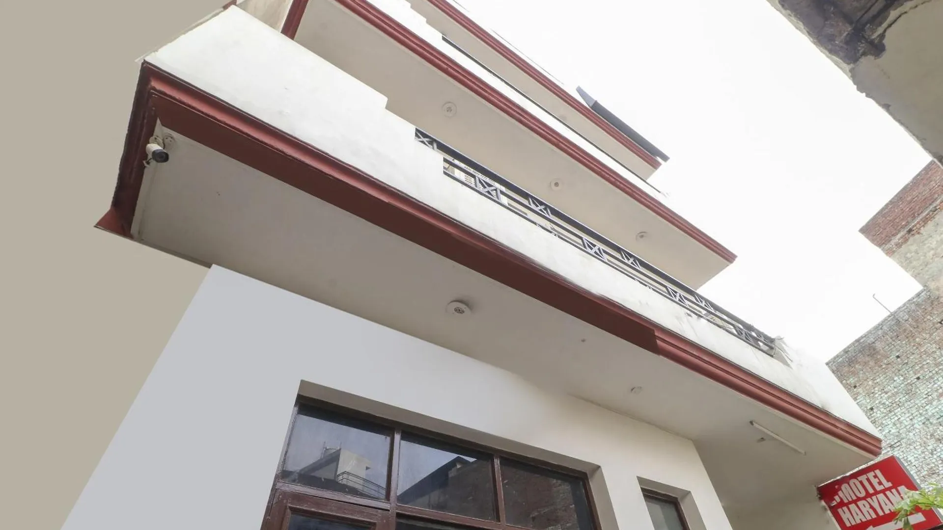 ** ホテル Spot On Motel Haryana Chandīgarh インド