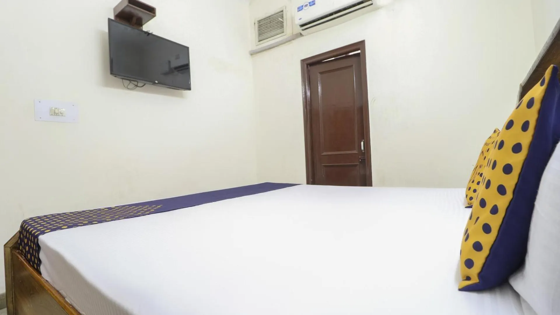 Spot On Motel Haryana Chandīgarh 2*,  インド